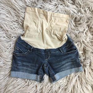 Maternity shorts